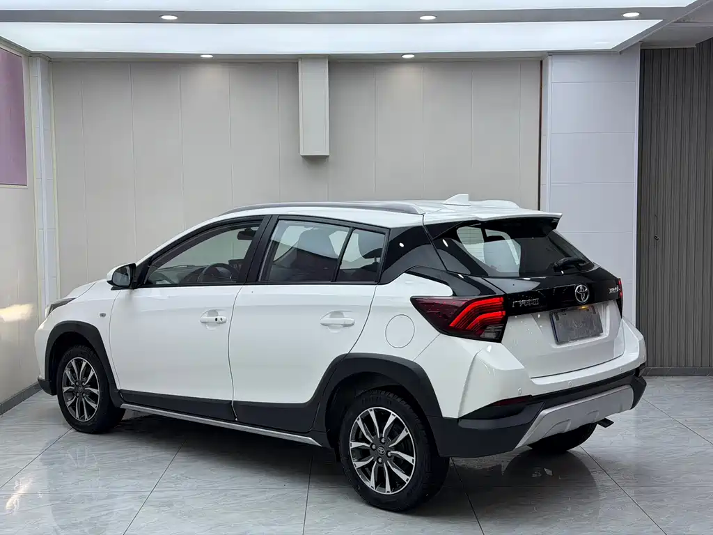 Toyota Yaris L — миниатюра 6