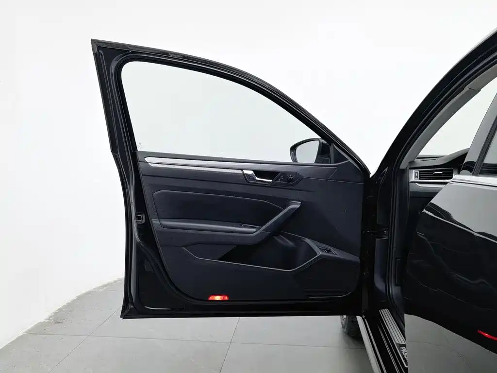 Volkswagen Passat — миниатюра 8