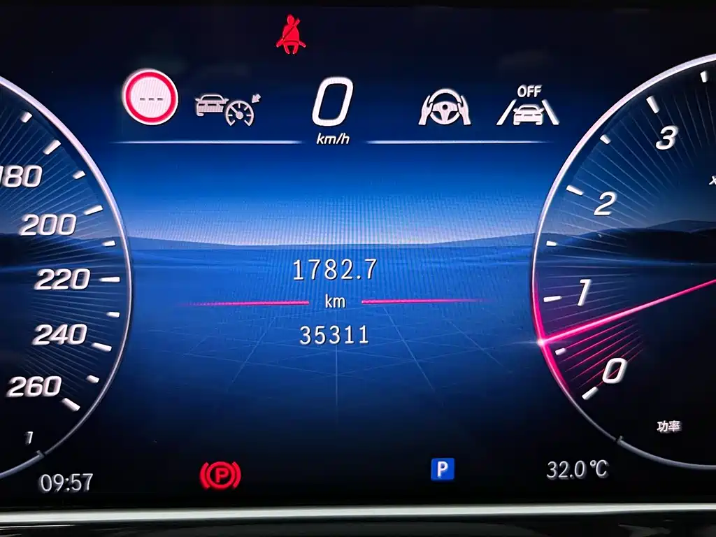 Mercedes-Benz E-Class — миниатюра 15