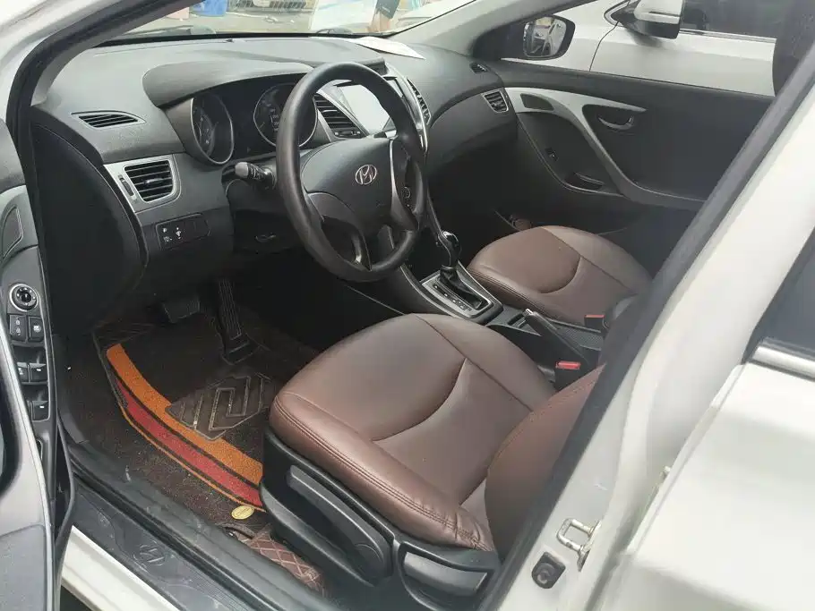 Hyundai Elantra Langdong — миниатюра 9