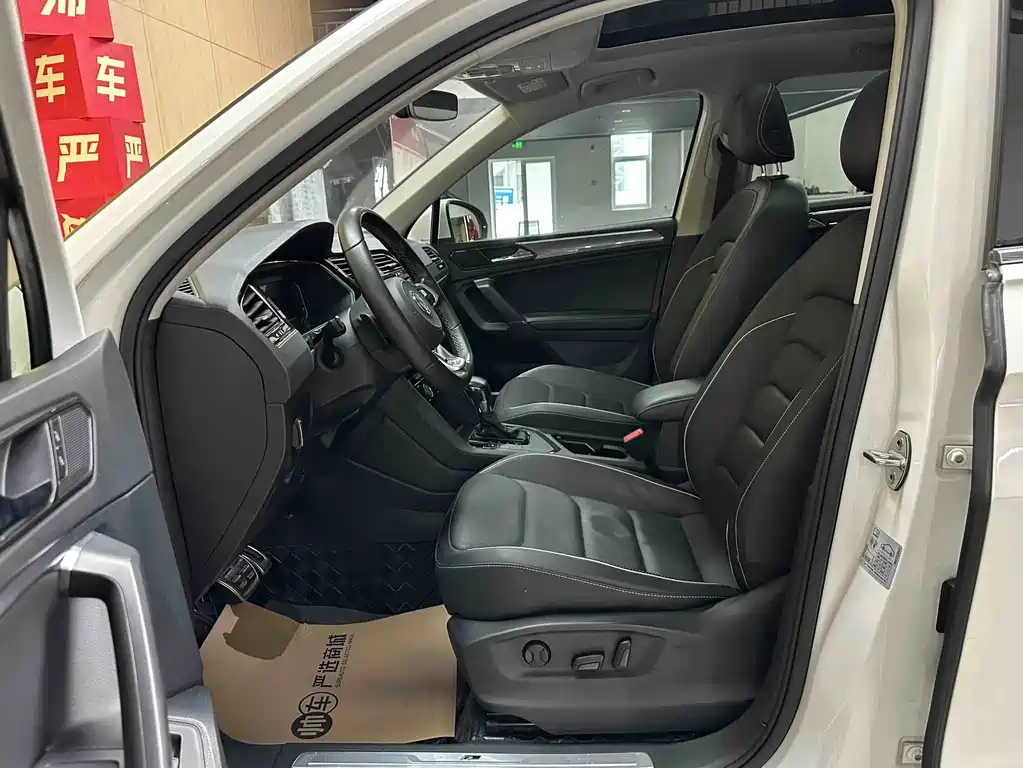 Volkswagen Tiguan L — миниатюра 10