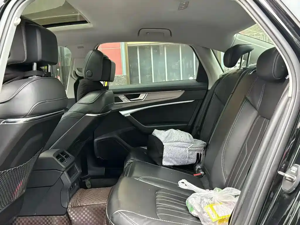 Audi A6L — миниатюра 7