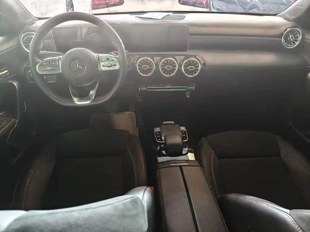 Mercedes-Benz A-Class — миниатюра 8
