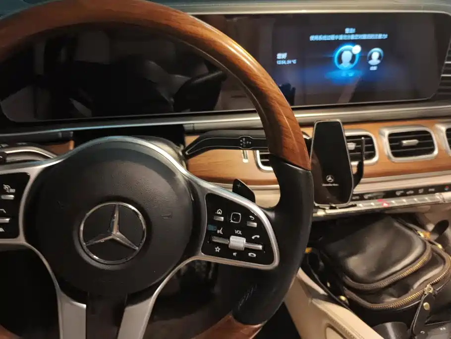 Mercedes-Benz GLS — миниатюра 16
