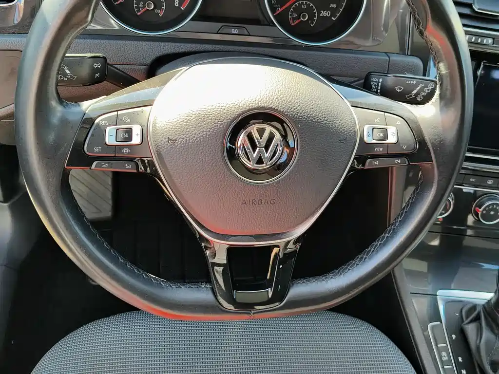 Volkswagen Golf — миниатюра 7
