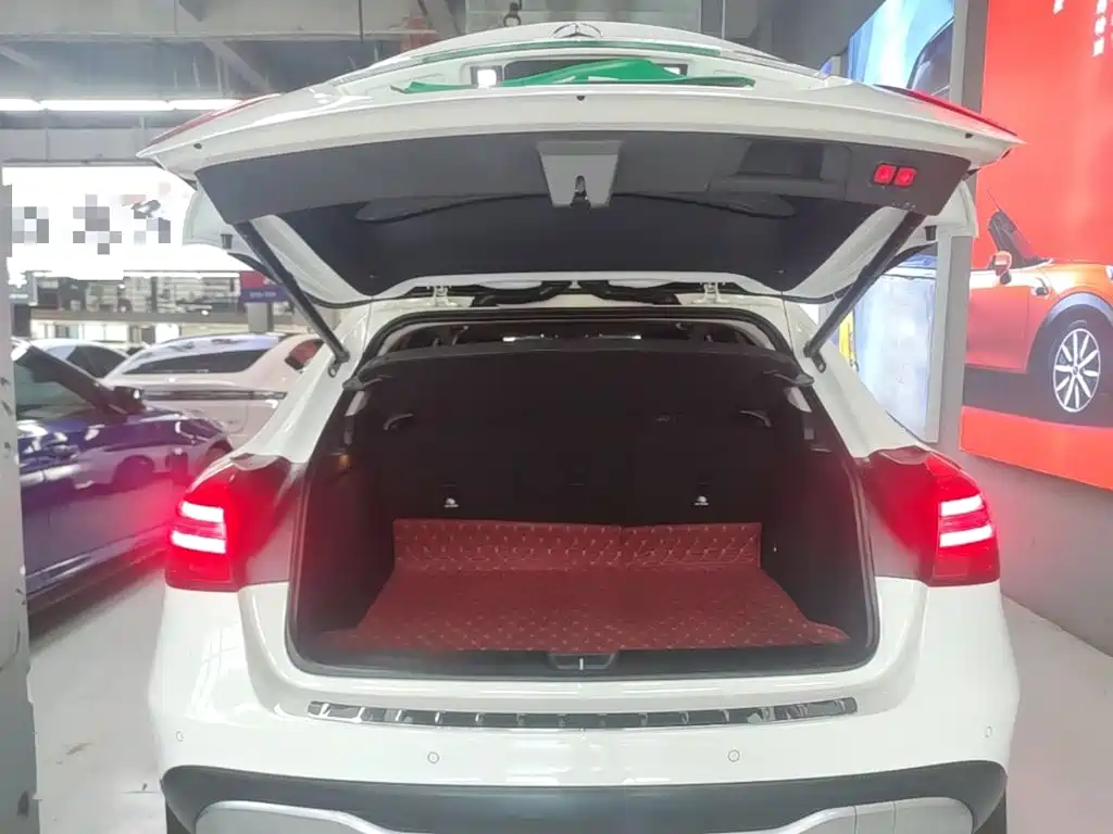 Mercedes-Benz GLA — миниатюра 19