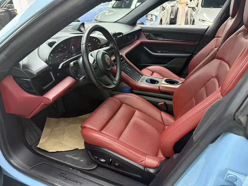 Porsche Taycan — миниатюра 4