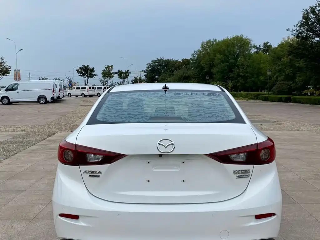 Mazda 3 Axela — миниатюра 8