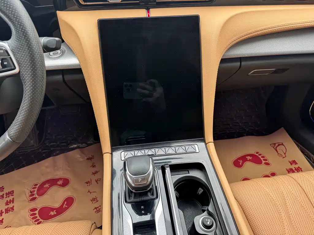 Hongqi Hongqi H5 — миниатюра 8