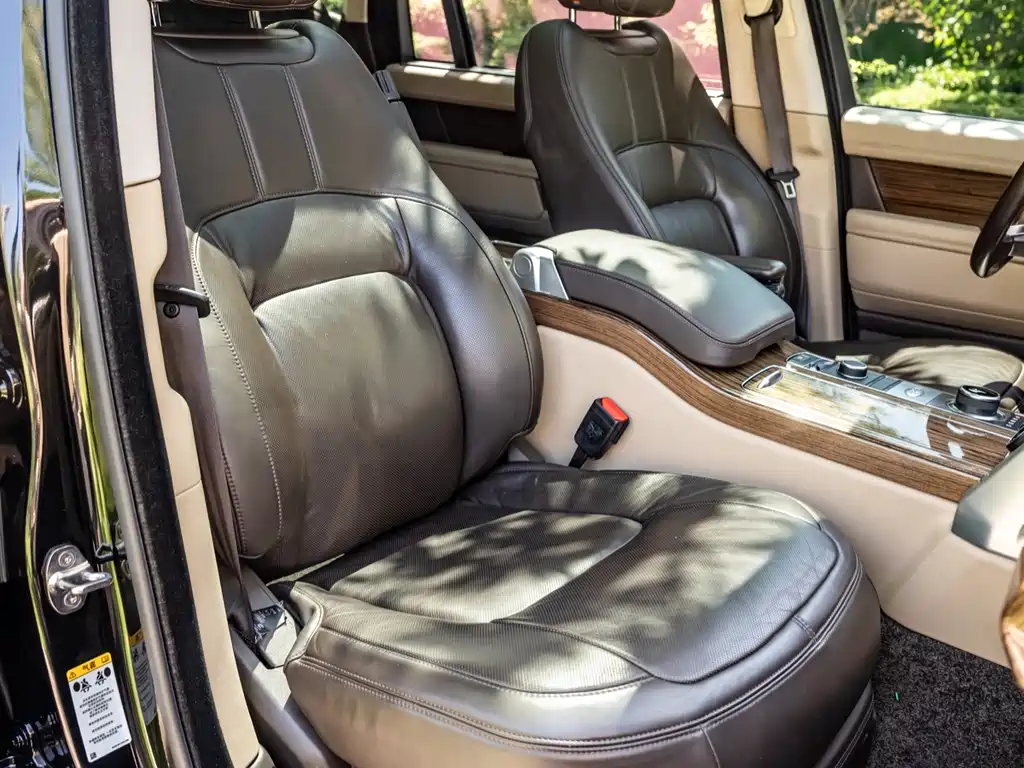 Land Rover Range Rover — миниатюра 7