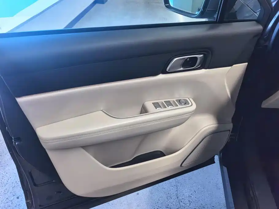 Li Auto Li ONE — миниатюра 7