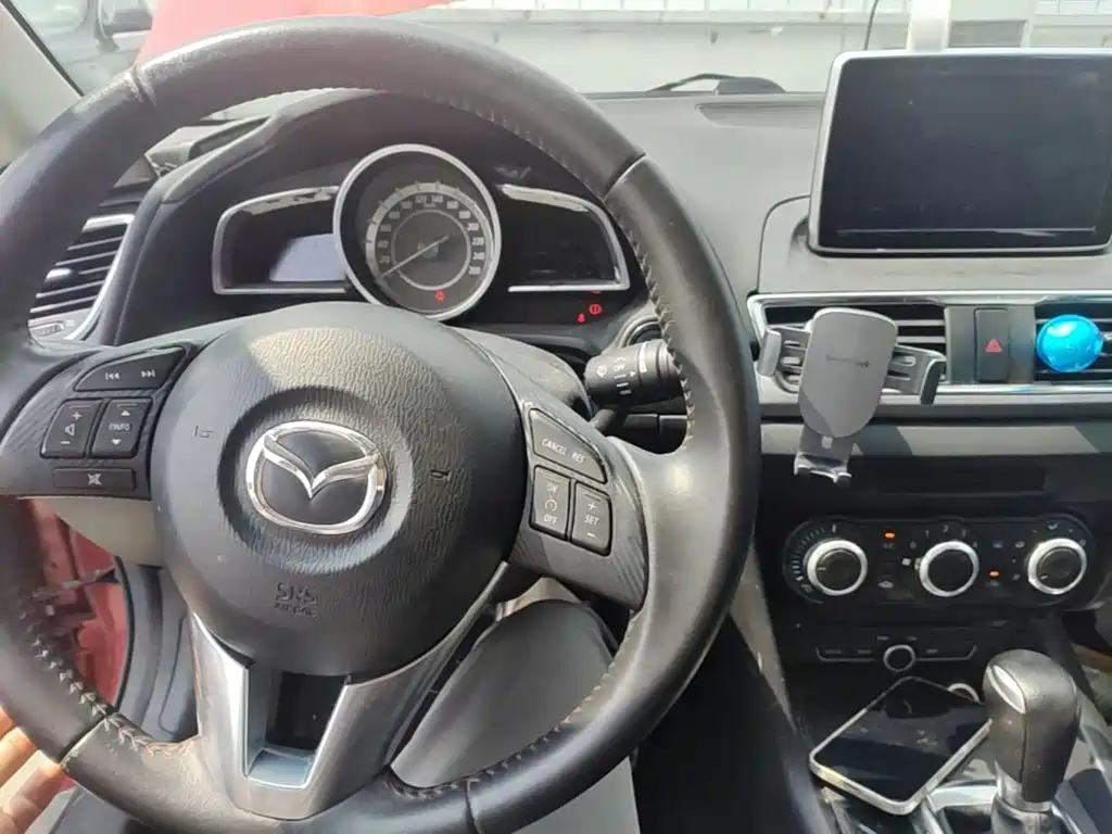Mazda 3 Axela — миниатюра 10