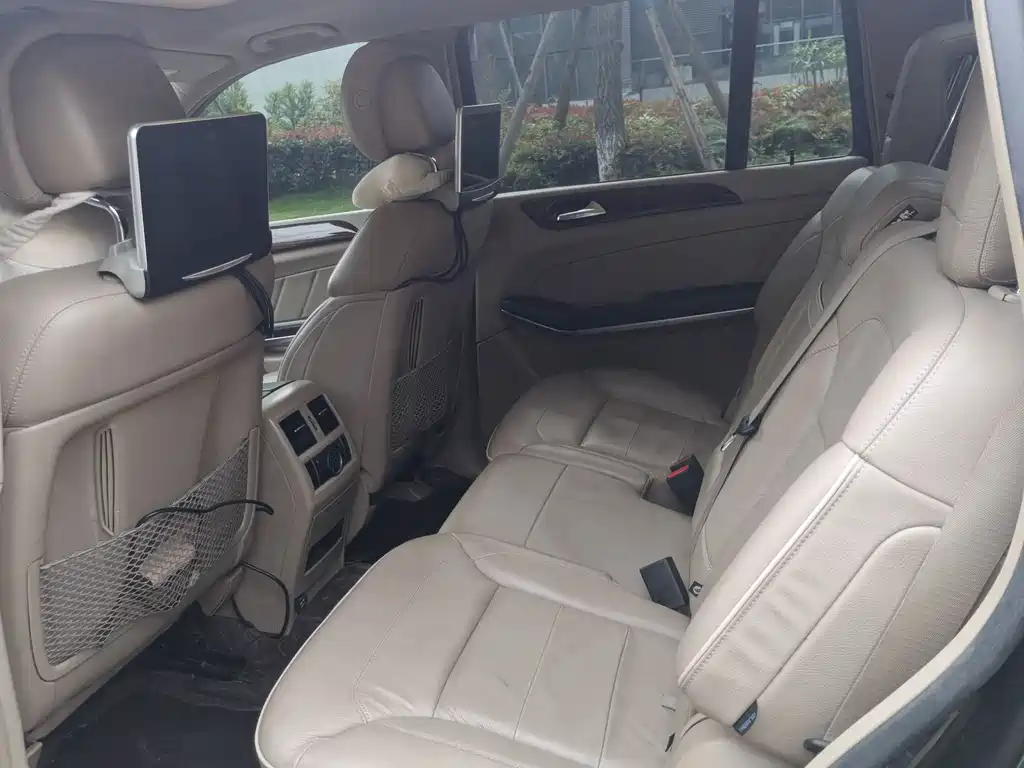 Mercedes-Benz GL-Class — миниатюра 7