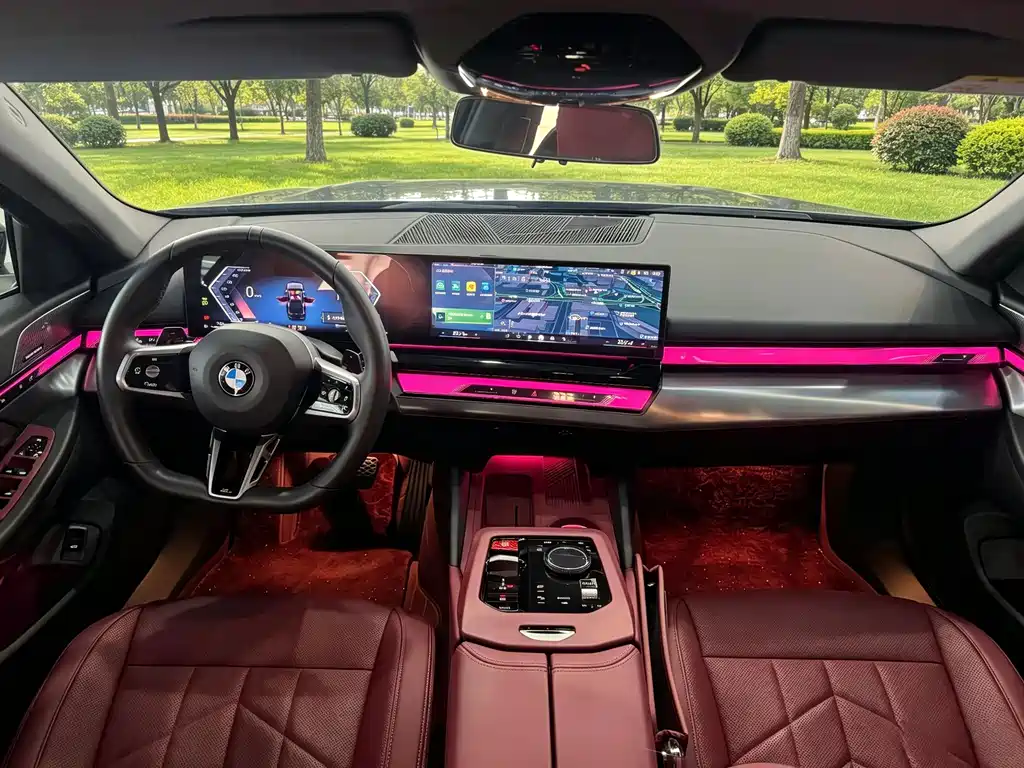 BMW 5 Series — миниатюра 9