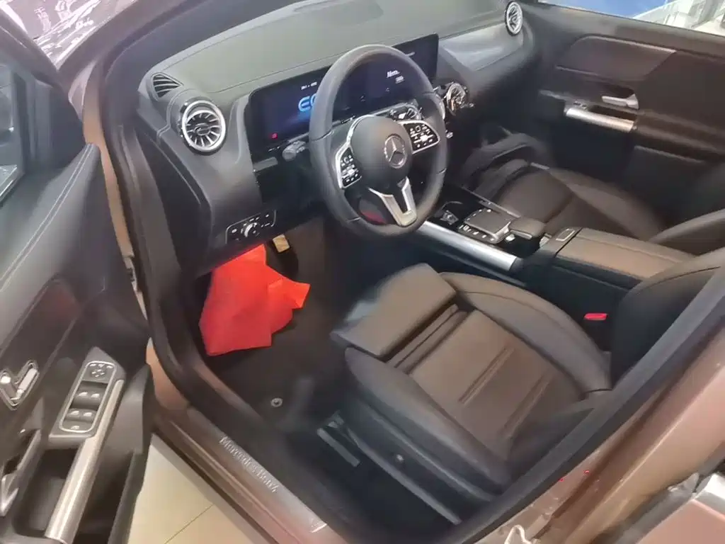 Mercedes-Benz EQA — миниатюра 16