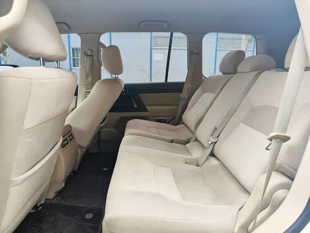 Toyota Land Cruiser — миниатюра 6