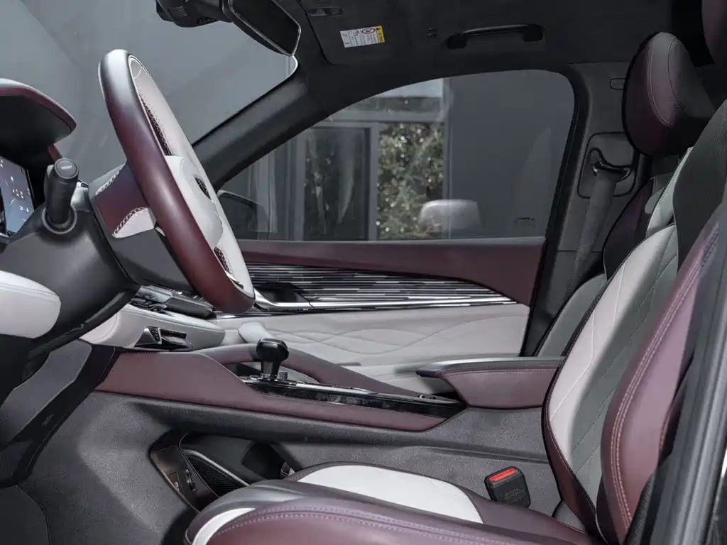 Geely Xingyue L — миниатюра 11
