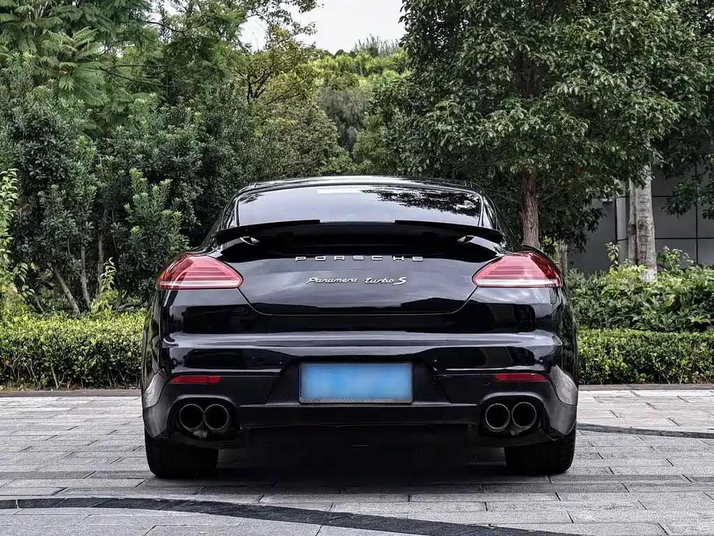 Porsche Panamera 2010 Panamera Turbo 4.8T