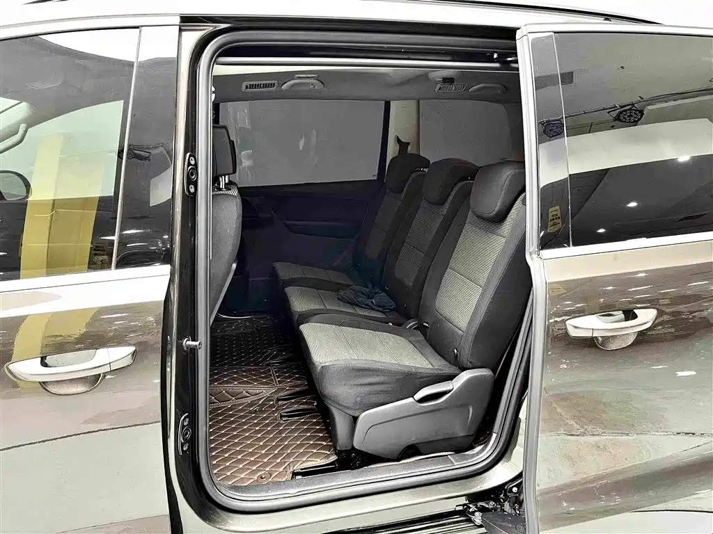 Volkswagen Sharan — миниатюра 10