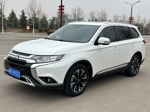 mitsubishi outlander