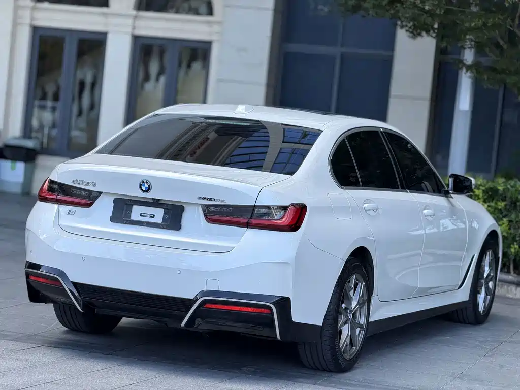 BMW i3 — миниатюра 7
