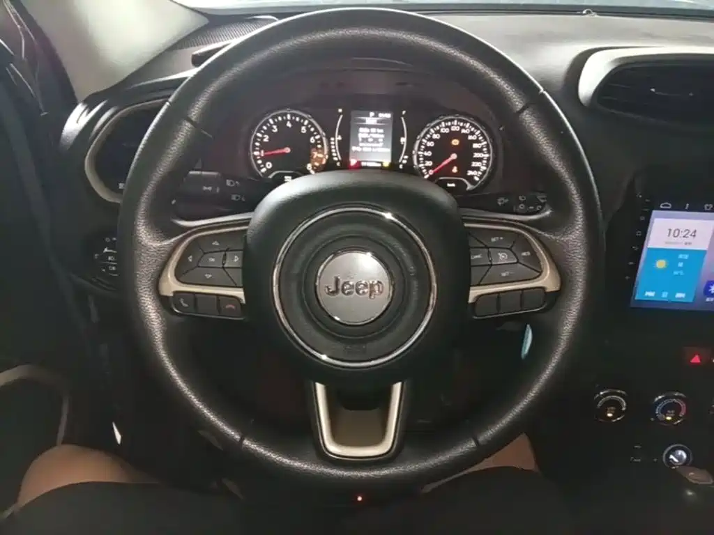 Jeep Renegade — миниатюра 11