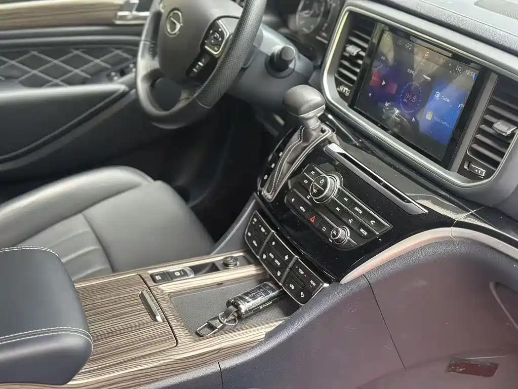 GAC M8 2020 390T Premium
