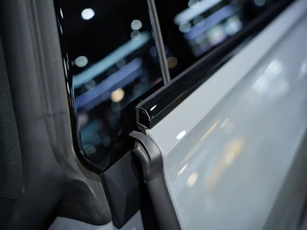 Audi RS Q8 — миниатюра 14