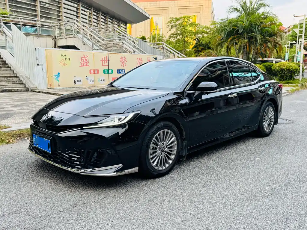 Toyota Camry 2024 2.0GVP Luxury