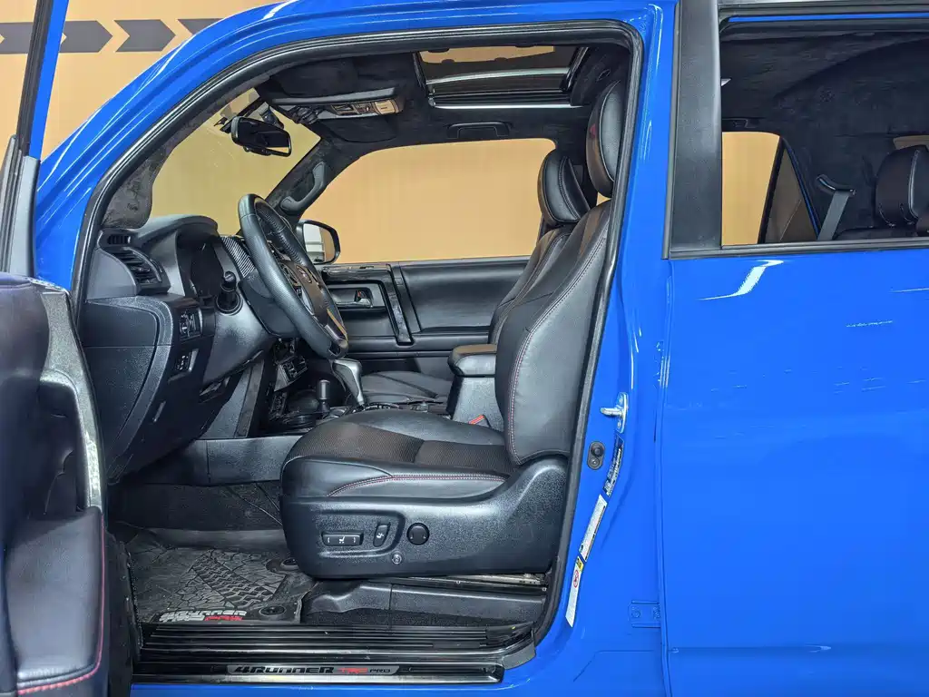 Toyota 4Runner — миниатюра 7