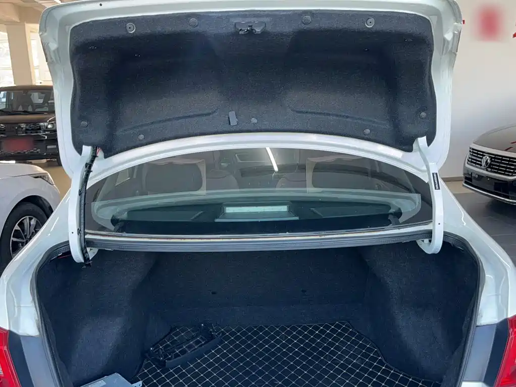 Nissan Sylphy — миниатюра 14