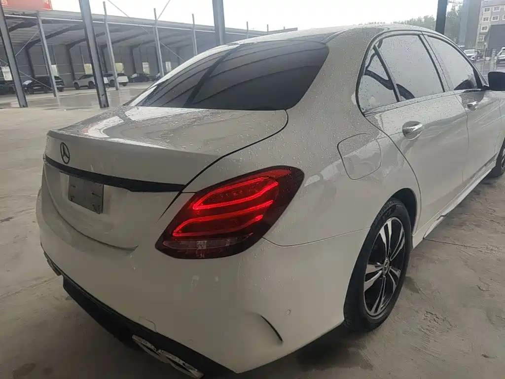 Mercedes-Benz C-Class — миниатюра 8