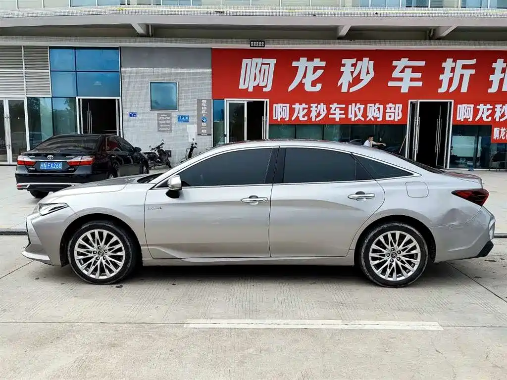 Toyota Avalon — миниатюра 3