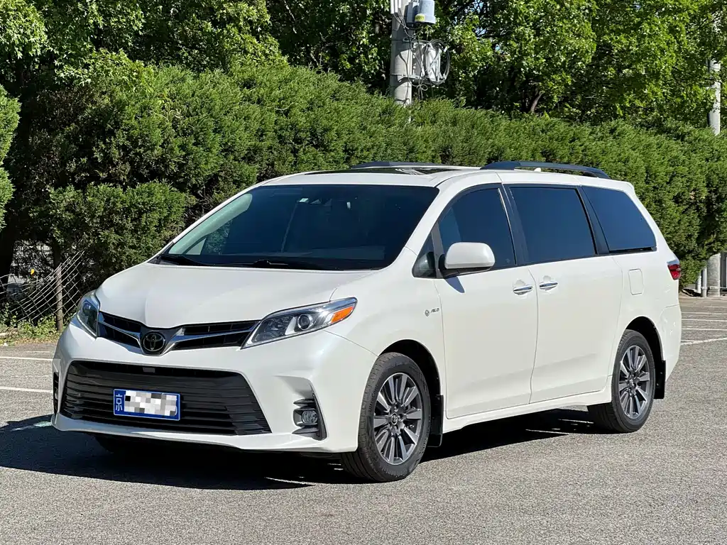Toyota Sienna 2019