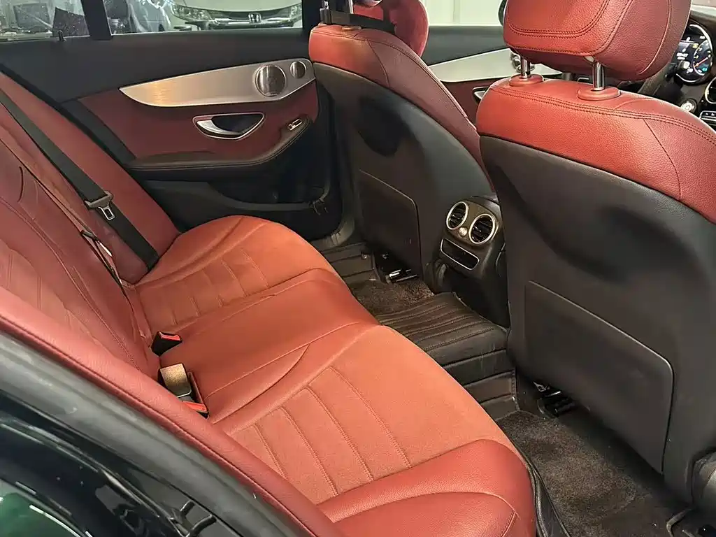 Mercedes-Benz C-Class — миниатюра 6