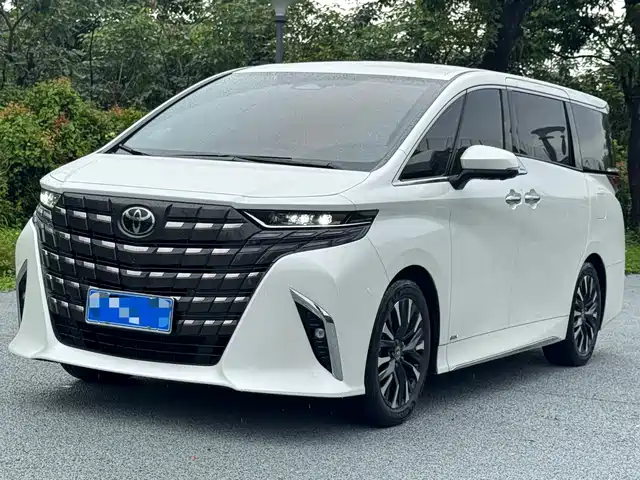 2025 Toyota Alphard