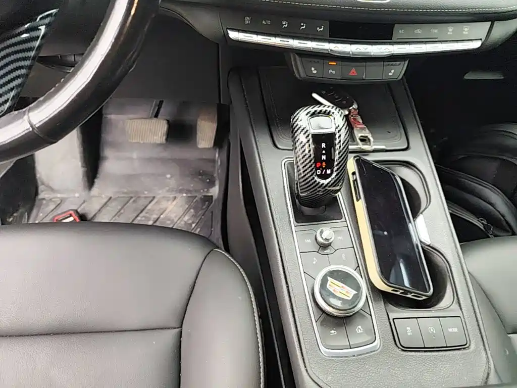 Cadillac XT4 — миниатюра 13