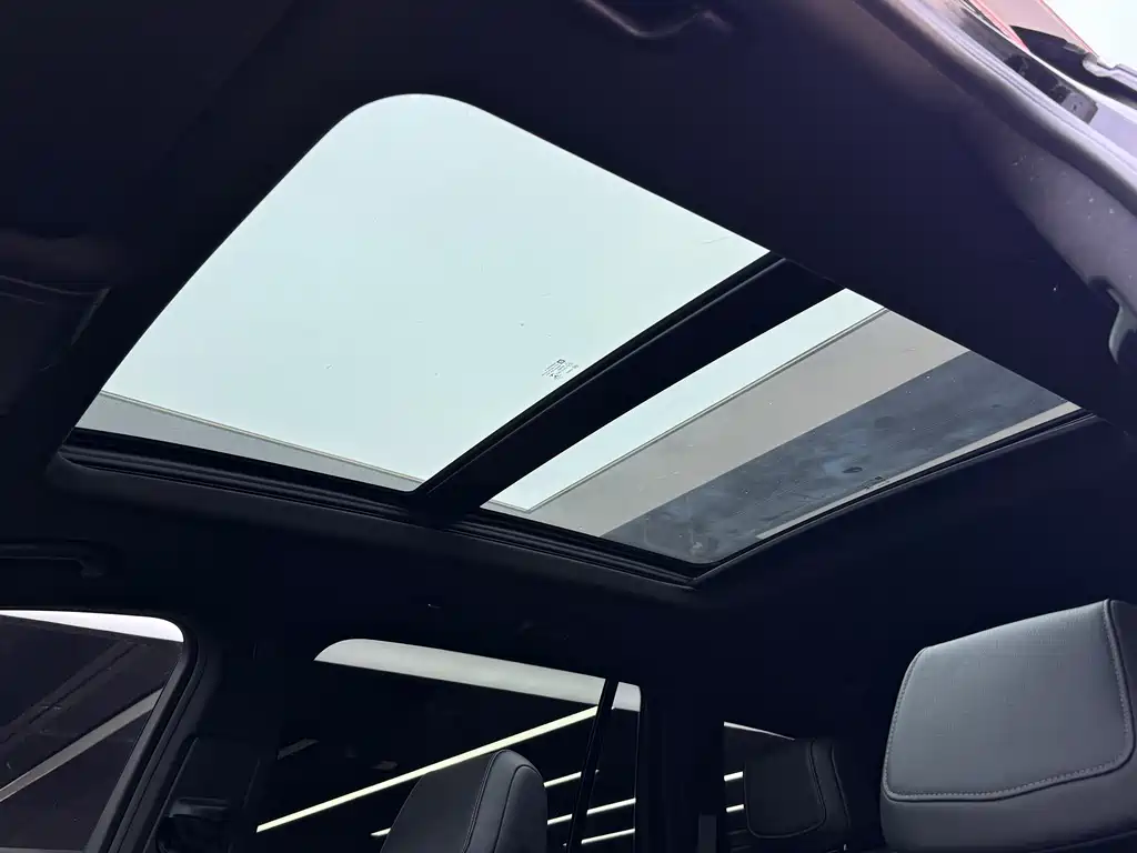 Cadillac XT6 — миниатюра 15
