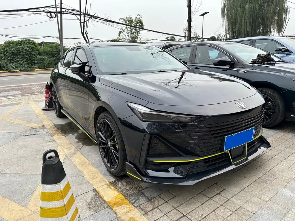Changan UNI-V — миниатюра 3