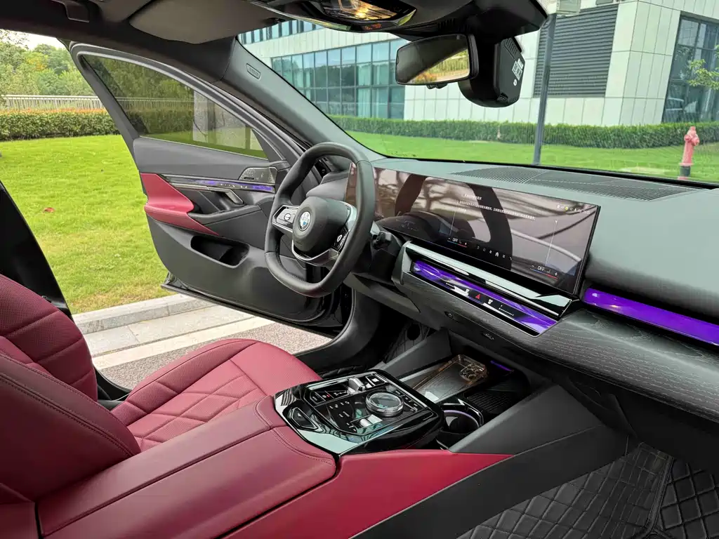 BMW 5 Series — миниатюра 18