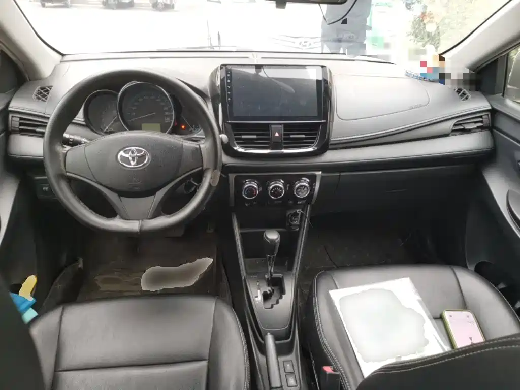 Toyota Yaris L — миниатюра 5