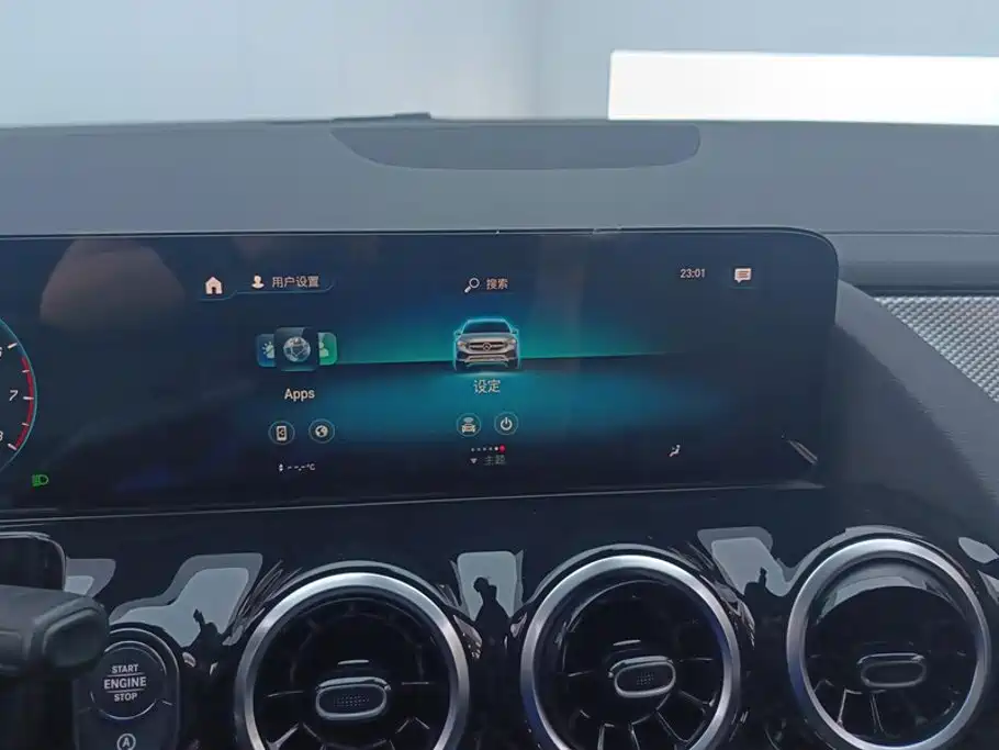 Mercedes-Benz GLA — миниатюра 13
