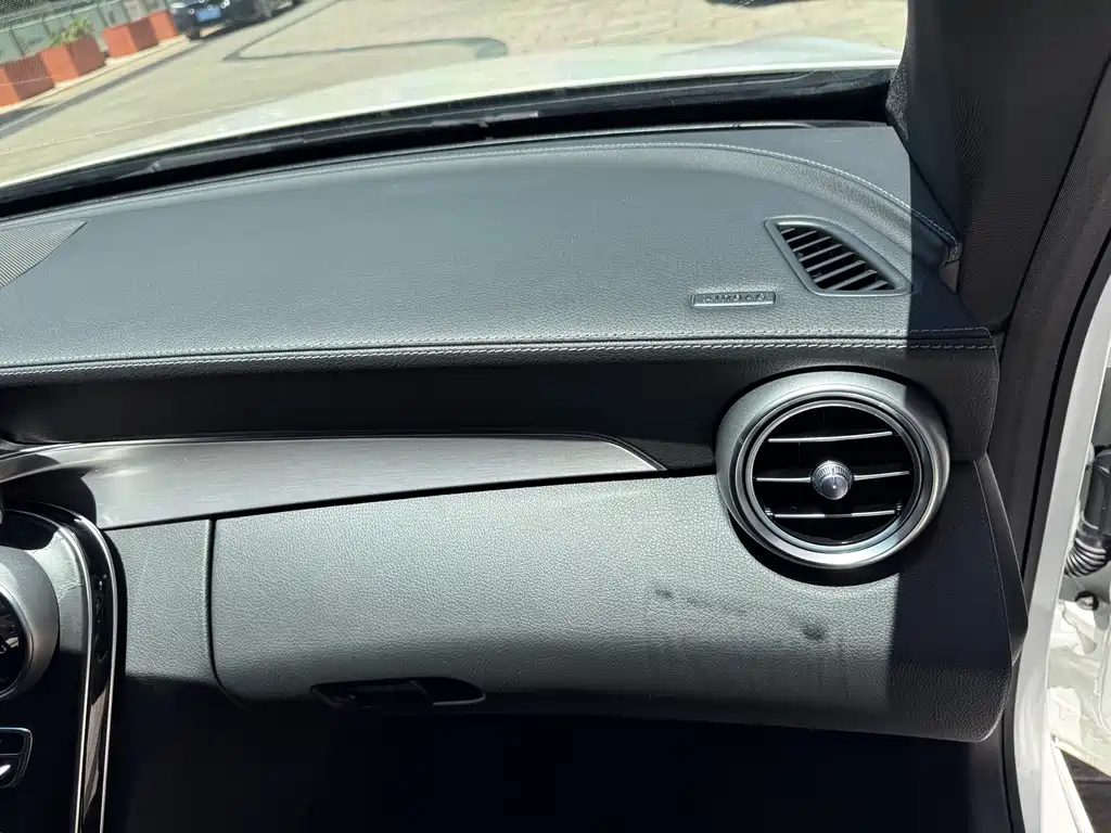 Mercedes-Benz C-Class (Import) — миниатюра 42
