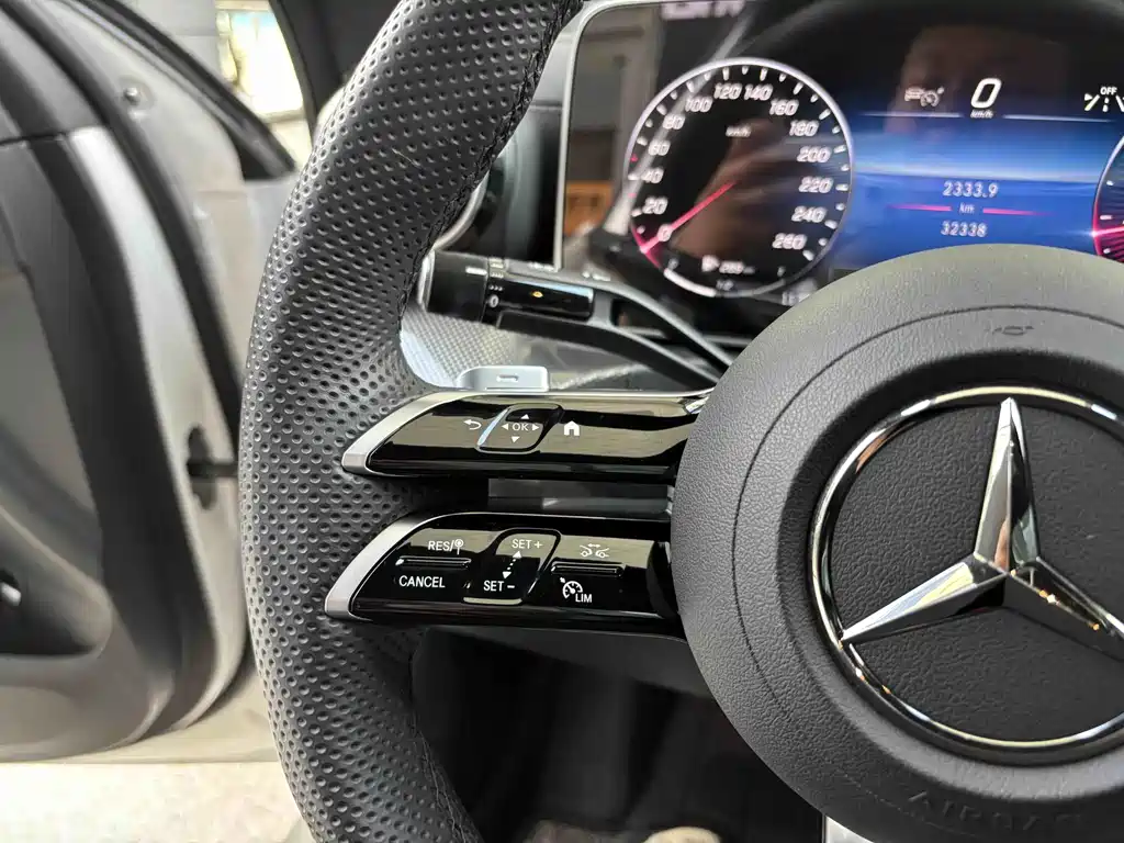Mercedes-Benz C-Class — миниатюра 35