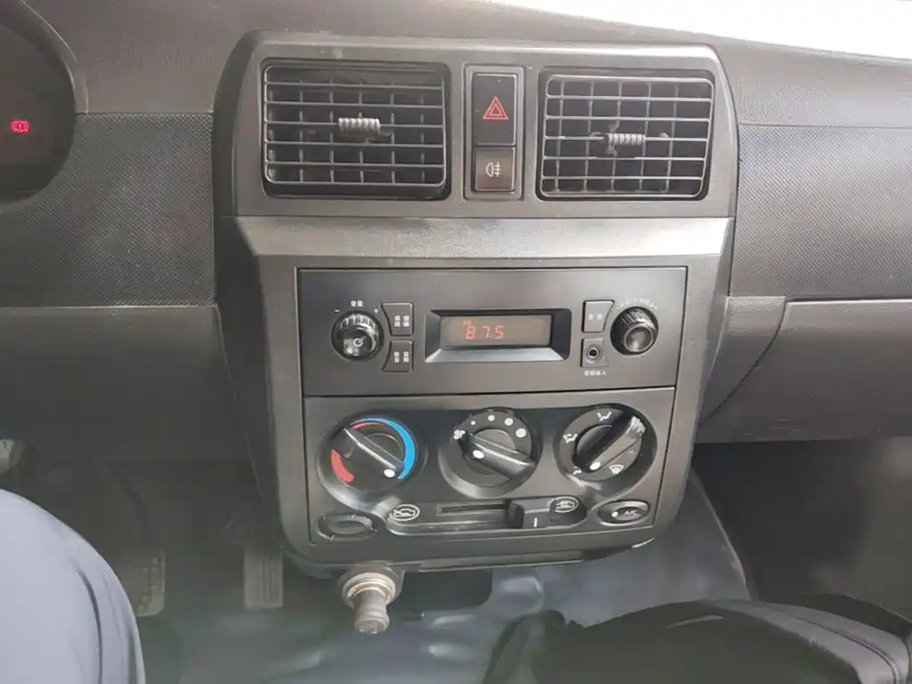 Wuling Rongguang Mini Truck — миниатюра 13