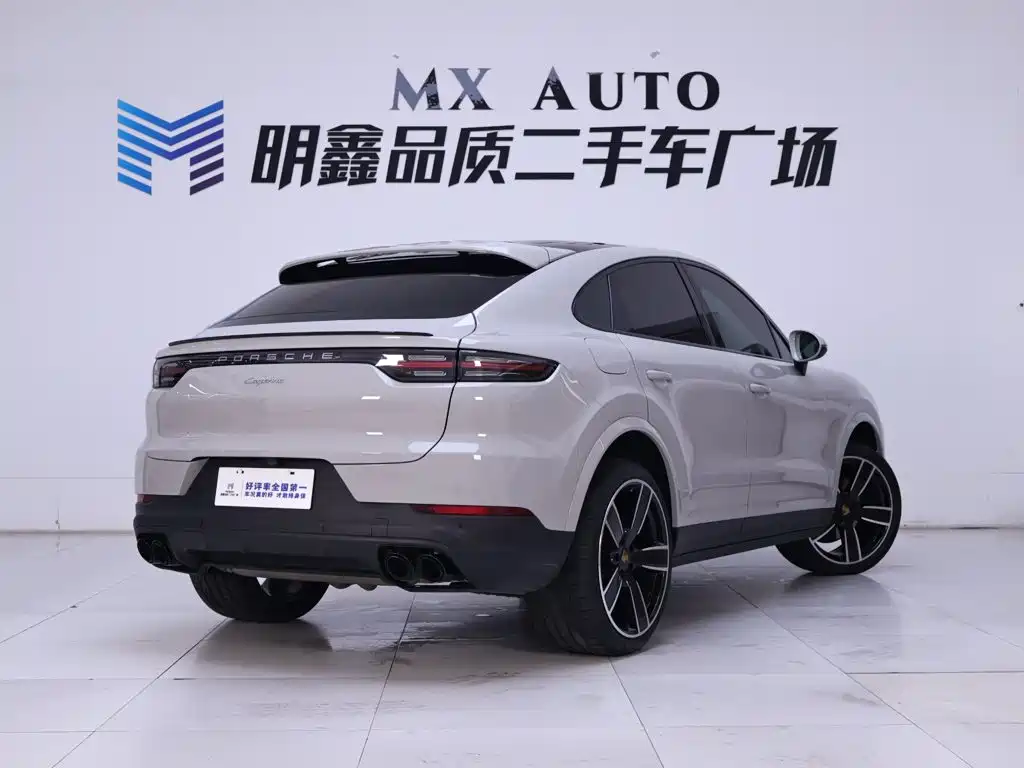 Porsche Cayenne — миниатюра 7