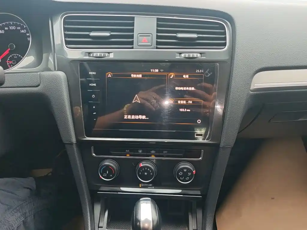 Volkswagen Golf — миниатюра 13
