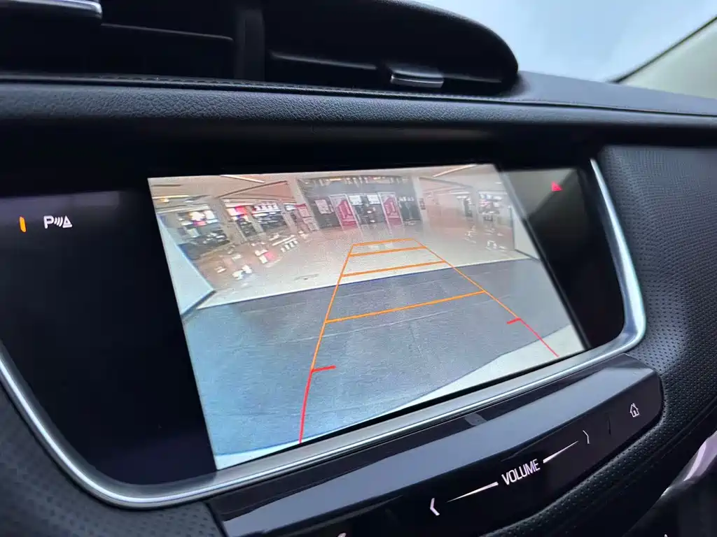 Cadillac XT5 — миниатюра 6