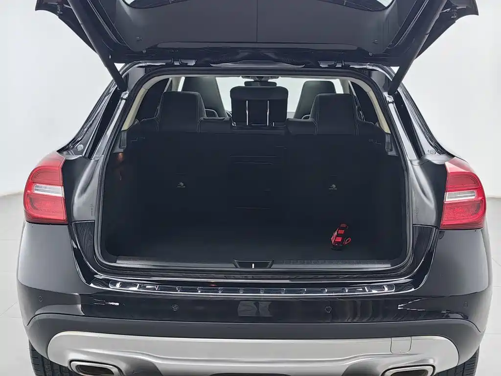 Mercedes-Benz GLA — миниатюра 16