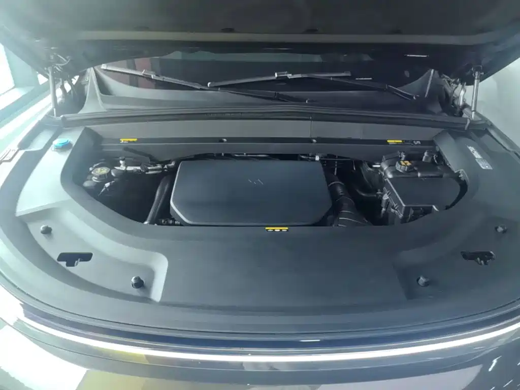 Li Auto Li L8 — миниатюра 20